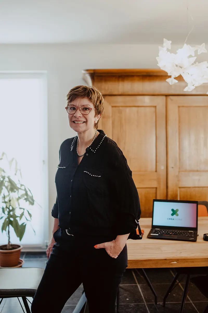 Portrait de Sabine Huc, fondatrice de Créaxions